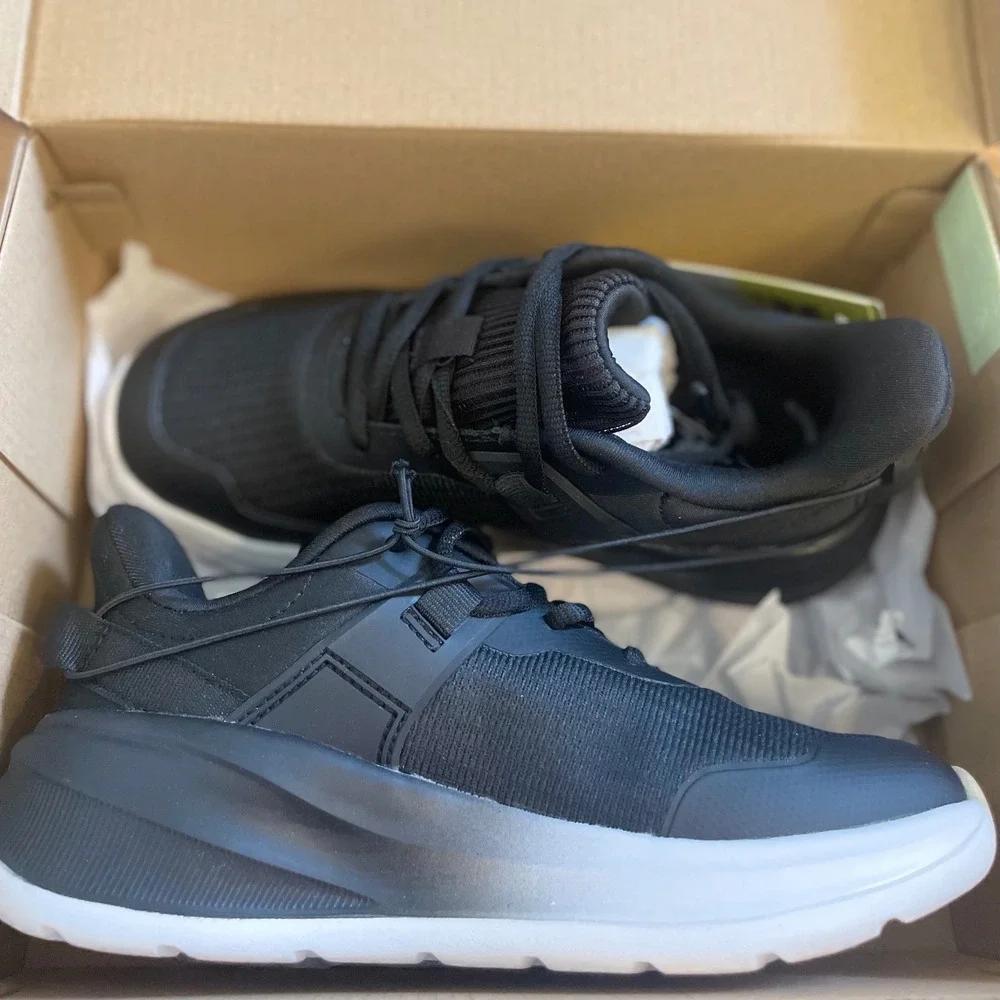all in motion ira sneakers